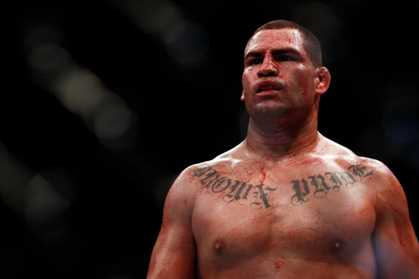 Cain Velasquez erwartet, dass Islam Makhachev Machado Harry besiegen wird.