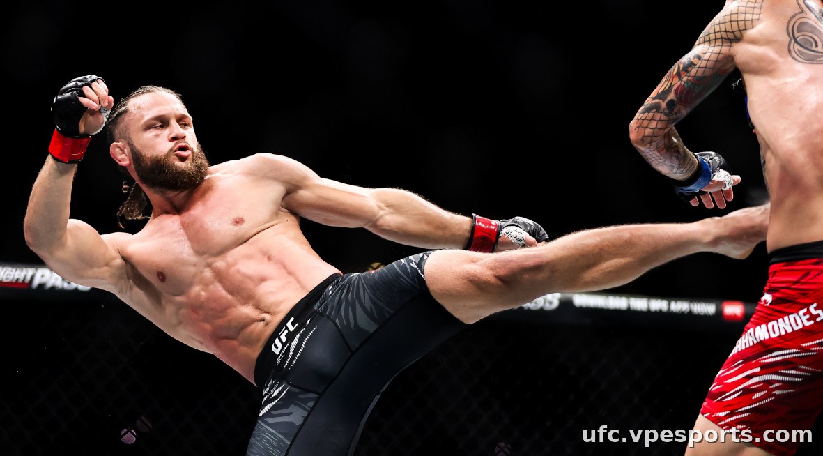 Rafael Fiziev dans l'événement principal du tournoi UFC à Bakou
