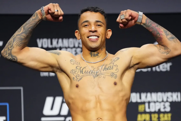 Songchainoi Kiatsongrit UFC
