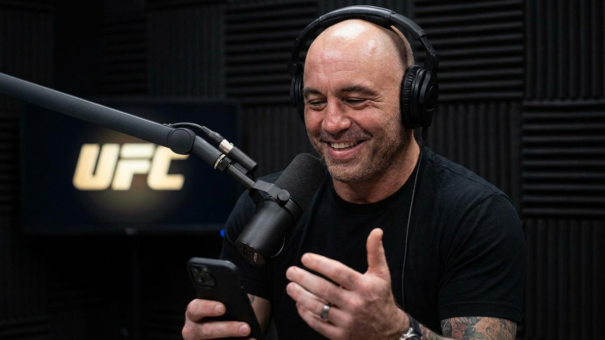 Joe Rogan — Joe Rogan chválí Zajnukovův debut