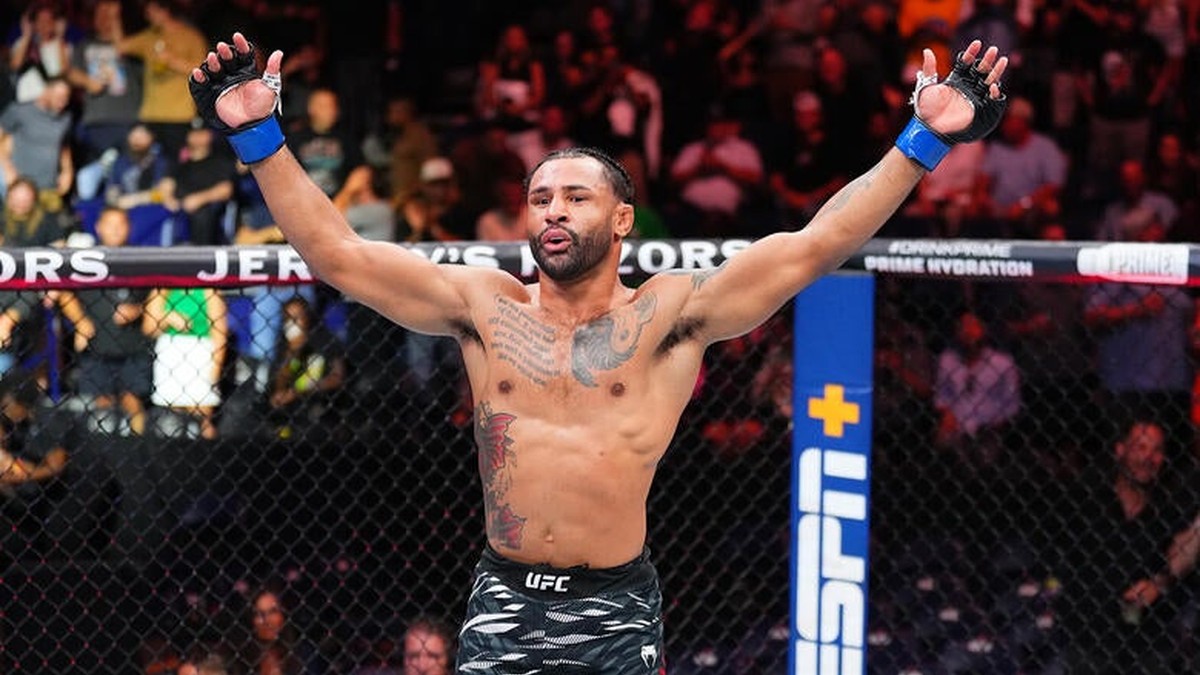 Mike Davis Apologizes After Abu Dhabi Outburst