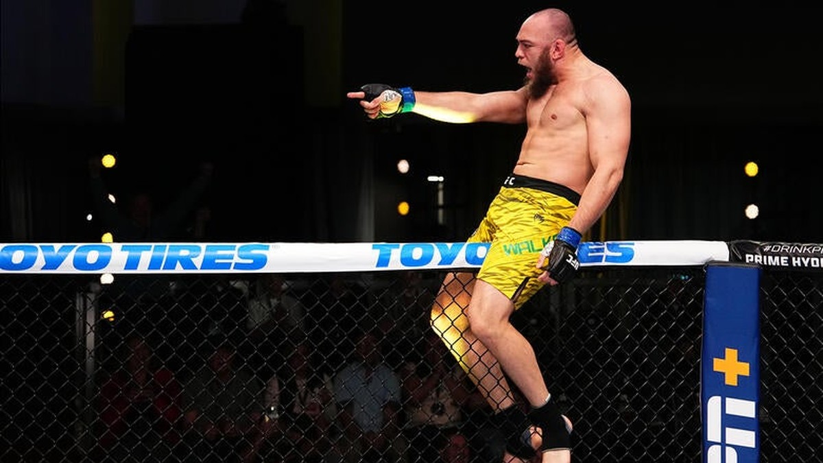 Valter Walker awaits UFC contract talks