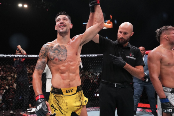 Joel Alvarez subentra per UFC 330